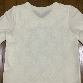 白ニットの画像