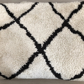 商談中、ニトリ　人気　ラグ　3畳用の画像