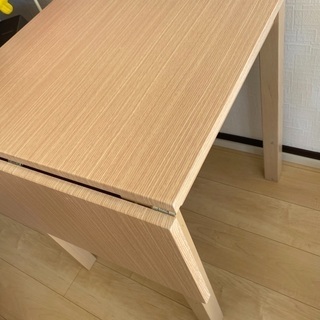 テーブル　