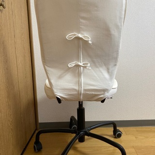 IKEA 回転チェアー　LILLHOJDEN リルホイデン(ホワイト)の画像