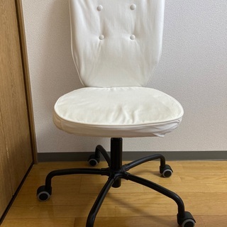 IKEA 回転チェアー　LILLHOJDEN リルホイデン(ホワイト)