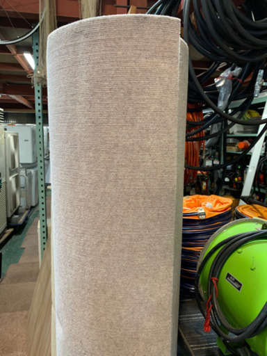 ☆新古品　ピタフィットパンチ　PFP-1(ベージュ) 182cm(巾)x20m パンチカーペット