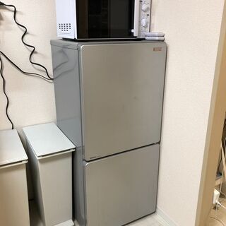 [3/22~23お譲り希望] 2ﾄﾞｱ冷蔵庫110L ﾓﾘﾀ M...