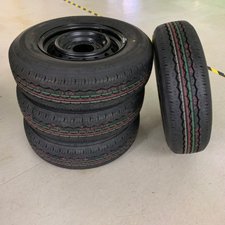 ハイエースバン 純正タイヤ4本セット①交渉中