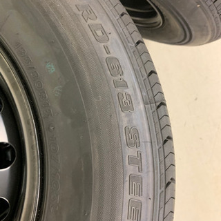 ハイエースバン 純正タイヤ4本セット①交渉中