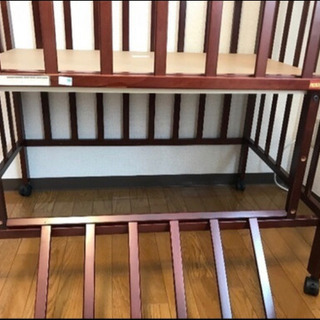 ヤトミ　ベビーベッド　の画像