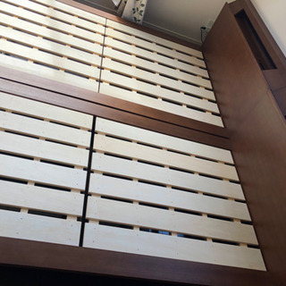 ニトリ　ベッドフレーム　シングルとセミダブルの画像