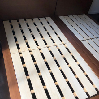 ニトリ　ベッドフレーム　シングルとセミダブルの画像