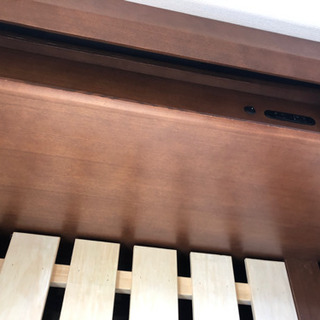 ニトリ　ベッドフレーム　シングルとセミダブルの画像