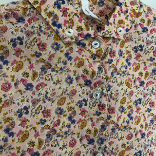 花柄シャツ　200円※価格相談可能の画像