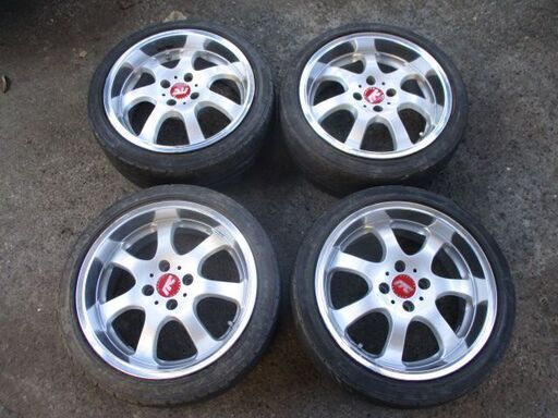 タイヤ　195/45ZR16