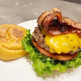 ken　kino　ＭＯＮＫＥＹ　ＴＲＥＥハンバーガー店《キッチン...