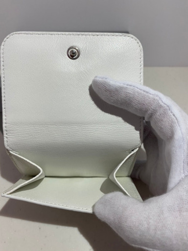 人気のバレンシア^_^三つ折り新品未使用です。