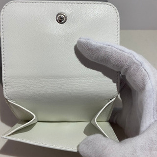 人気のバレンシア^_^三つ折り新品未使用です。の画像