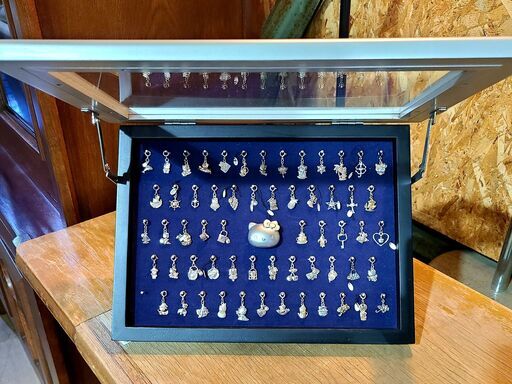 【愛品館市原店】デアゴスティーニ ハローキティ・アクセサリーコレクション１個欠品 【管理IAG044749-104】