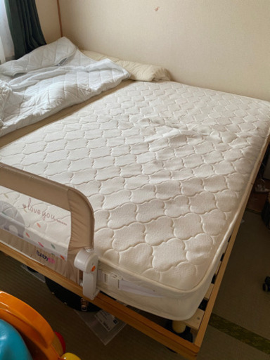 ベッドフレームマットレス セミダブル＋シングル