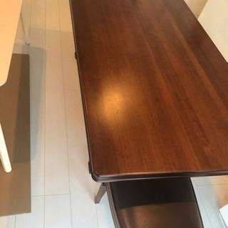 マルニ社製ダイニングテーブルセットの画像