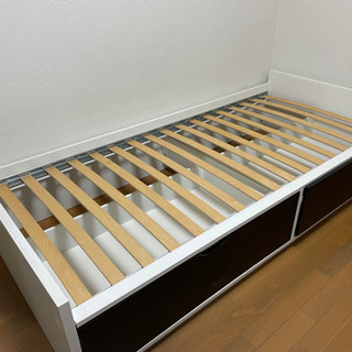 IKEA シングルベッドフレームの画像