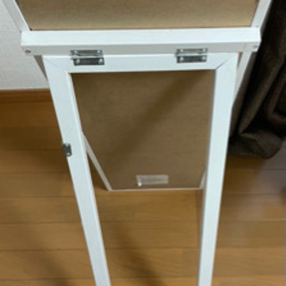 IKEA 鑑　立てかけ式の画像