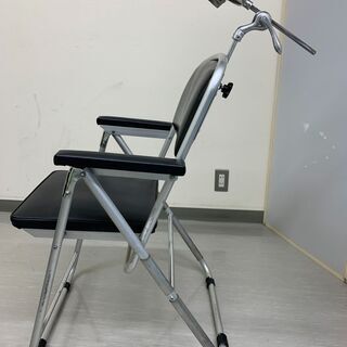 折りたたみ椅子（肘あて付き、頭固定、介護用いす、レトロ理容椅子）の画像