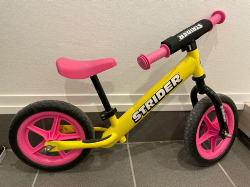 商談中　ストライダー 黄色 ピンク