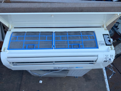 MITSUBISHI エアコン　13年　2.2kw