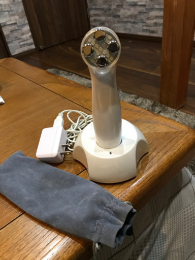 美顔器　高周波LED