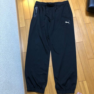 カッコイイ、プーマのジャージの画像