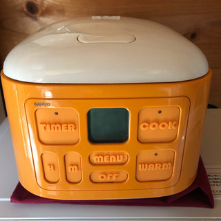 【中古】かわいい　炊飯器　3合炊き