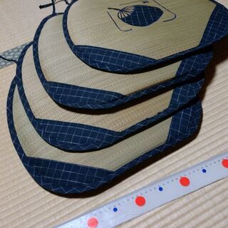 無料 椅子用ござクッション4枚