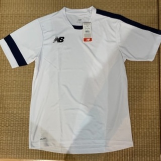 ニューバランス　プラクティスTシャツ白