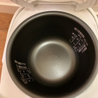 象印炊飯器(NP-VE10型）の画像