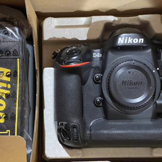 Nikon D4s ボディ〔中古〕バッテリー2つ、アダプター・ケ...