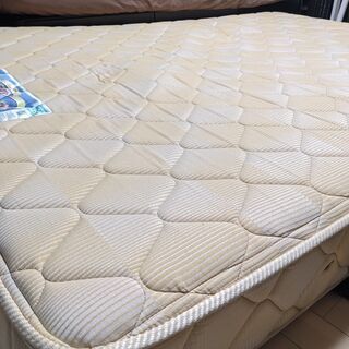 ダブルサイズのマットレス【神田駅】