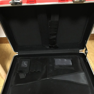 アピアナ　赤いアタッシュケース　受け渡し者決定の画像