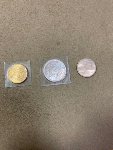 天皇陛下御即位60年記念硬貨
