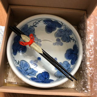 和柄の深皿1枚の画像