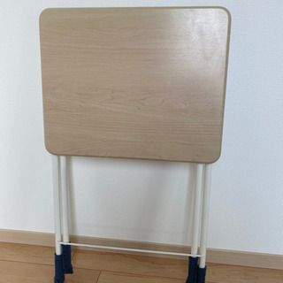 【中古】折りたたみ式机の画像