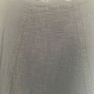 黒の切り替え　お洒落なプルオーバーの画像