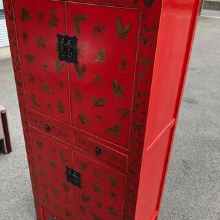 鮮やかな収納　タンス