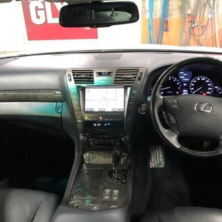自社ローン★保証人不要★全国対応★ＬＳ４６０★パール★純正ナビ・バックカメラ・ETC★ブラックレザーシート★クルーズコントロール★プッシュスタート★シートベンチレーション★純正18インチアルミ★メモリー付パワーシート★ステアリングヒーター★ステリングスイッチ★車検R5/7★の画像