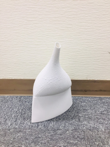 白い花器　花びん【値段交渉してください】