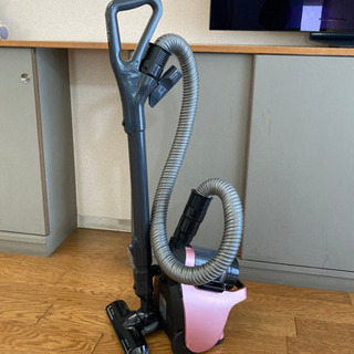 掃除機 / 東芝 TOSHIBA サイクロン式掃除機 VC-C3A