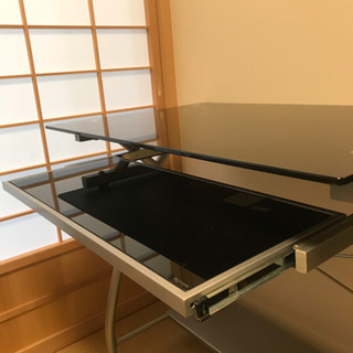 PCデスク(ガラス板)の画像