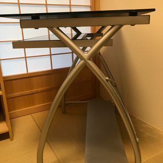PCデスク(ガラス板)の画像