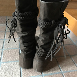 フリンジ付きブーツ　スエード　Mサイズの画像