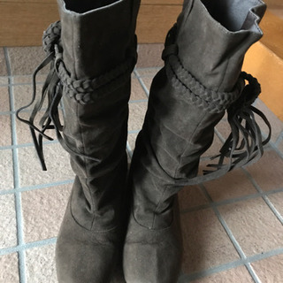フリンジ付きブーツ　スエード　Mサイズの画像