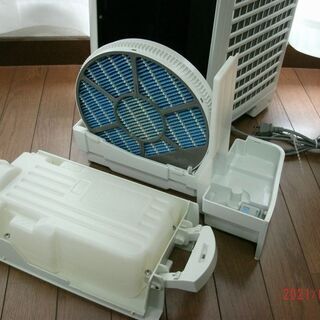 シャープ SHARP KC-A50-W  加湿空気清浄機 ☆内部分解・洗浄済ピカピカ☆の画像