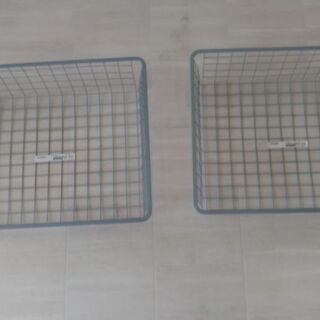 41.5cm×52㎝×15㎝の金属製網目カゴ×２；IKEAで購入...