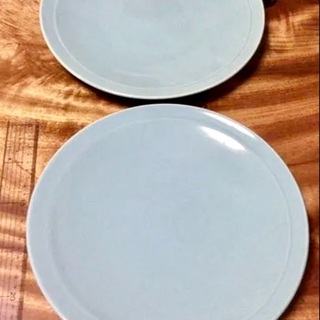 大皿２枚　(直径28cm弱　高さ3-4cm)の画像